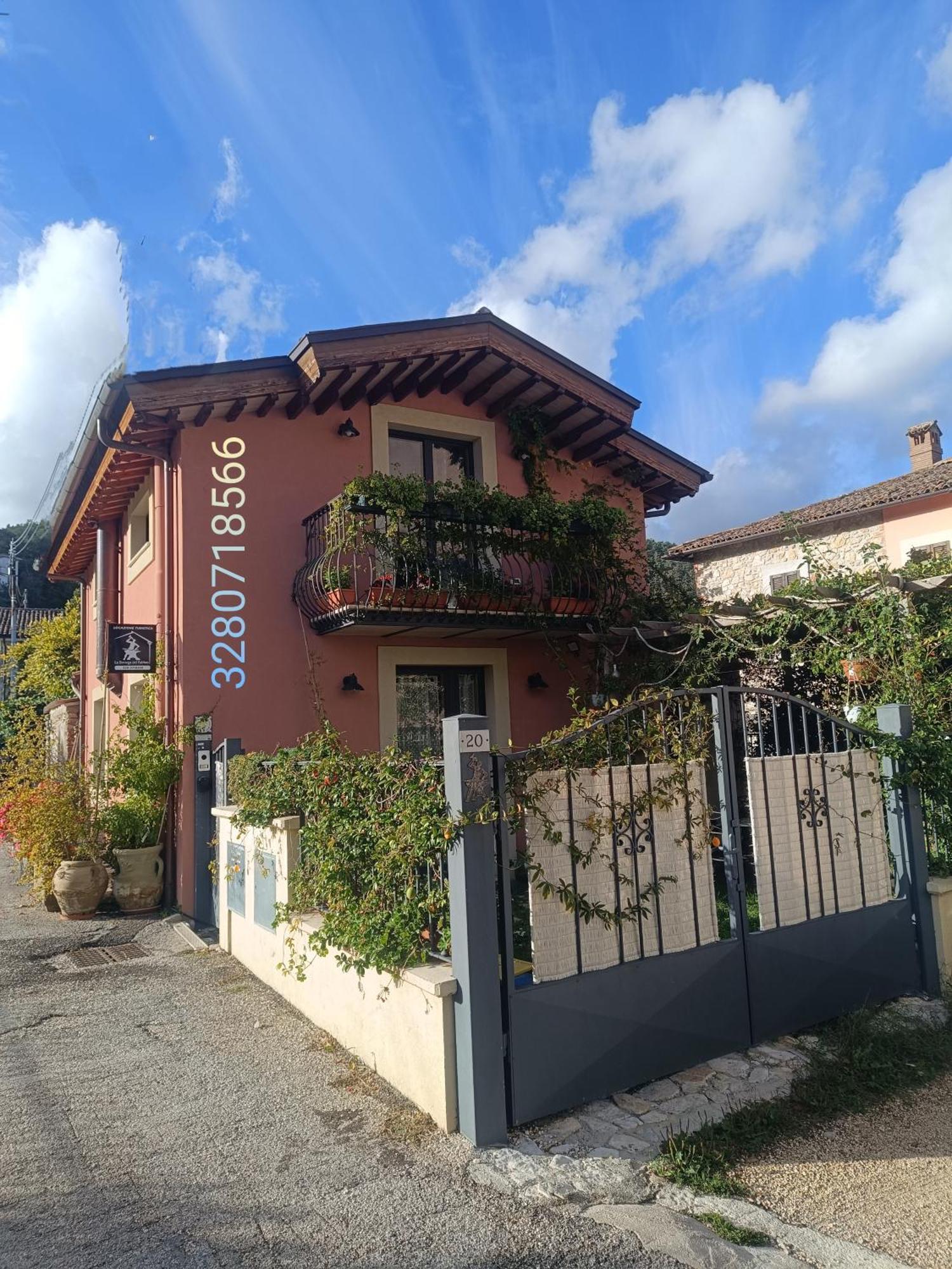 La Bottega Del Fabbro Affitto Breve Villa Contigliano Exterior photo